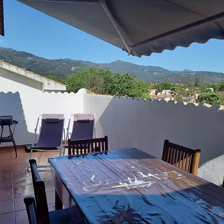 アパート Avec Piscine Vue Et Montagne *