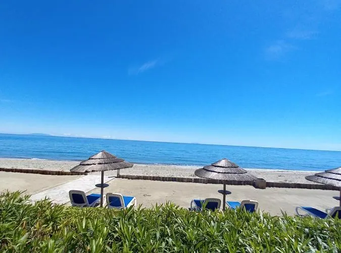 Avec Piscine Vue Et Montagne * سان-نيكولاو