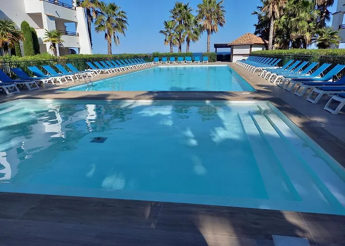 Avec Piscine Vue Et Montagne * سان-نيكولاو